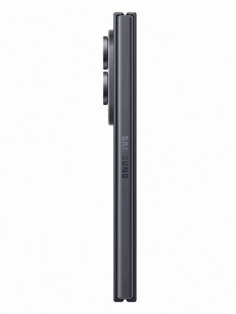Galaxy Z Fold8 - View 19